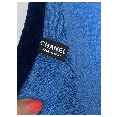 serviette plage chanel